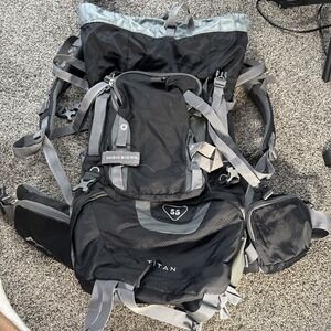 High Sierra Titan 55L Black Hiking Pack